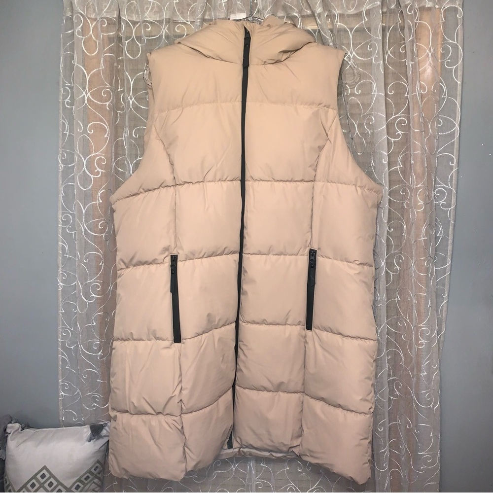 Women's Long Puffer Vest size XL
